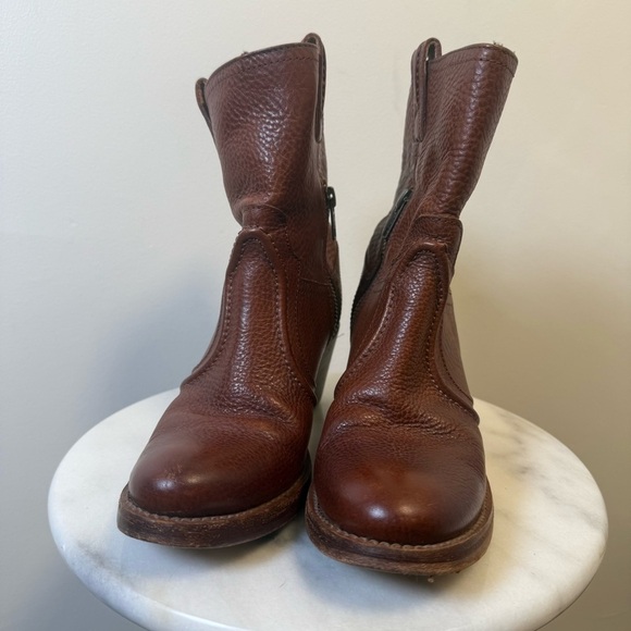 Frye Jane Trapunto Heeled Short Bootie Boots Saddle Brown Leather Size 5.5 - Picture 7 of 11